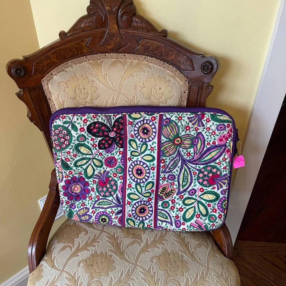 Vera Bradley Laptop Case Excellent Condition